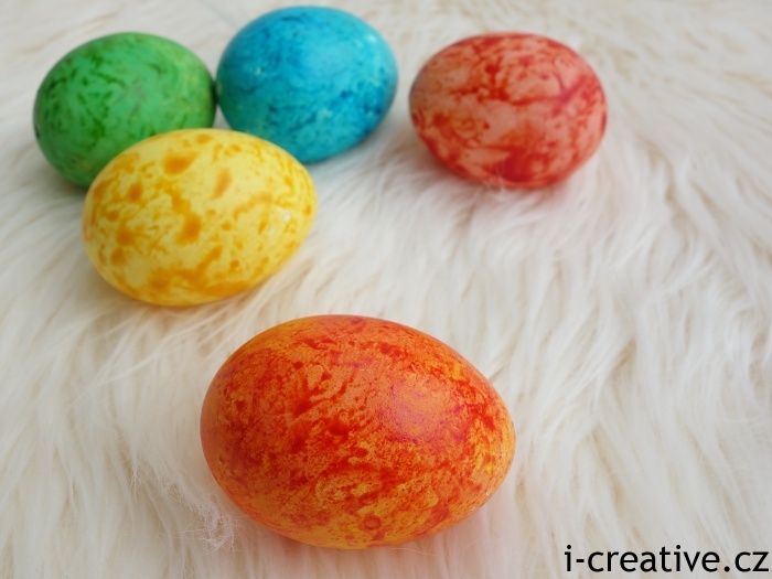 mramorová velikonoční vajíčka