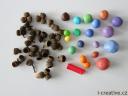 barevné žaludy z polymerové hmoty