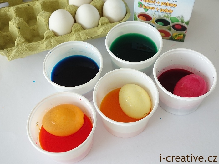 velikonoční vajíčka barvení